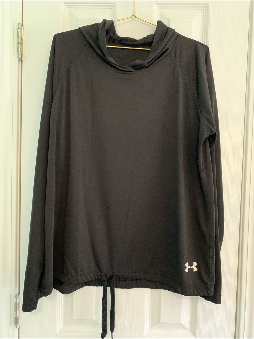 Under Armour Black Hooded Long Sleeve Pullover size large